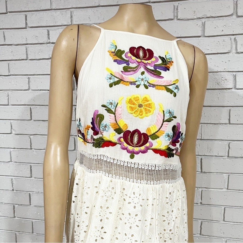Asos Women’s Square Neck Midi Dress With Lace and‎ Floral Detail - Picture 2 of 11